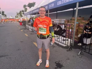 Runner Huynh Anh Khoi Successfully Defends Title at VnExpress Marathon Ha Long - image 13