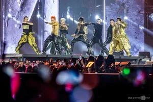Energy and Passion: The Star-Studded Concert 'Anh Trai Vuot Ngan Chong Gai' - image 12