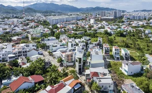 Unique Nha Trang House Featuring an Extraordinary Rooftop Garden Oasis - image 0
