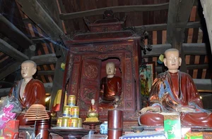 Vietnam's National Treasures: Ancient Stone and Wood Masterpieces Revealed - image 2