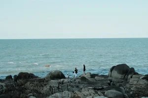 Escape to Paradise: Pristine Beaches Near Saigon Perfect for Weekend Chill - image 6