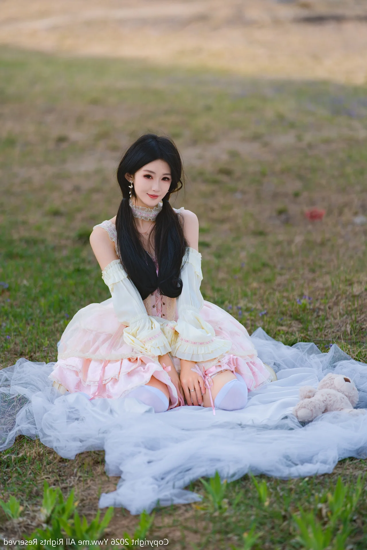 Yituyu Sweet Lolita Dress: Lin Yu Fairytale Lawn Photoshoot