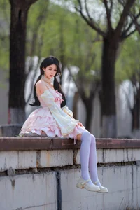Yituyu Sweet Lolita Dress: Lin Yu Fairytale Lawn Photoshoot - image 1