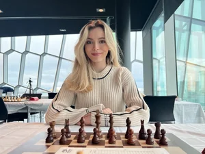Viral Sensations: The Inspiring Story Behind the Six Female Chess Players Capturing Hearts - image 0