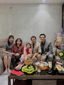 Vietnamese Stars Celebrate Lunar New Year Day One as MC Mai Ngoc Shares Exciting News - image 14