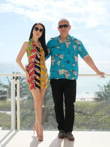 Madam Pang Shines: The Thai Businesswoman and Her Husband in Elegant New Photos - image 1