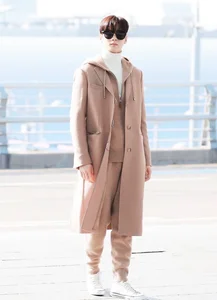 Cha Eun-woo’s Airport Fashion: Style Lessons from Korea's Top Visual - image 8