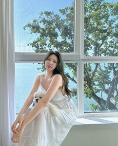 Stunning Physique of China's Famous Wealthy Influencer - image 0