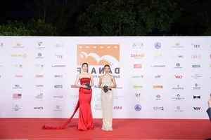 Star-Studded Red Carpet: Celebrities Shine at the DANAFF IV Opening Ceremony - image 12