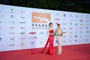Star-Studded Red Carpet: Celebrities Shine at the DANAFF IV Opening Ceremony - image 2