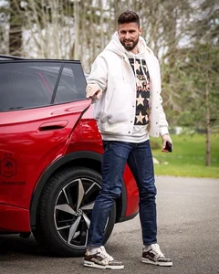 France's Top Striker Redefines Athletic Style with Supermodel Looks and Elite Pitch Performance - image 2