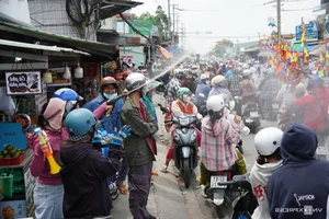 The Vibrant Rituals of the Lam Chay Festival: Flour and Water Traditions - image 1