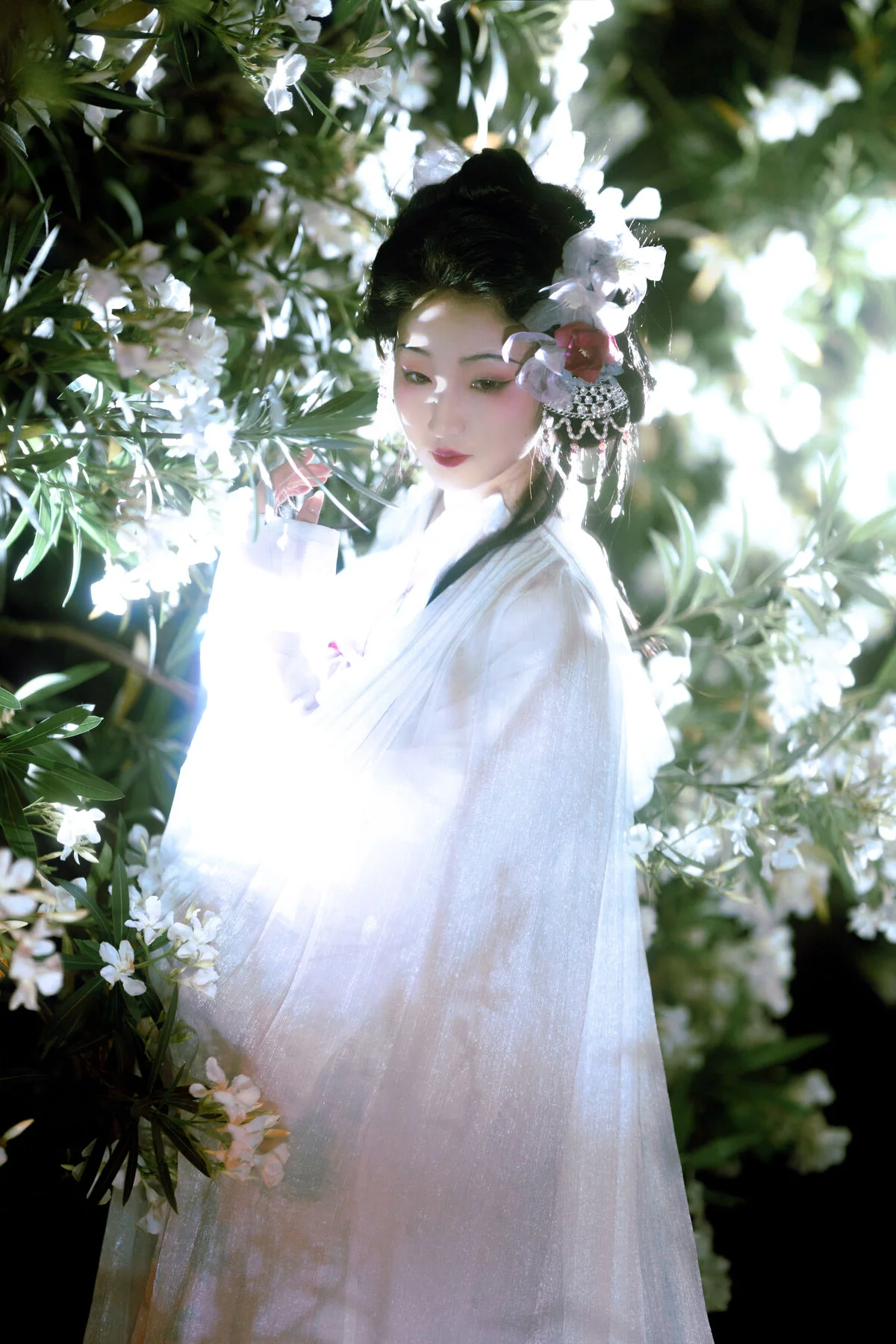 YiTuYu Art Language Vol.9972: Elegant Fine Art Photography of Min Yin Yin