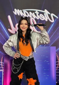 Vietnam Idol Contestant Stuns Fans with Pageant-Ready Visuals - image 8