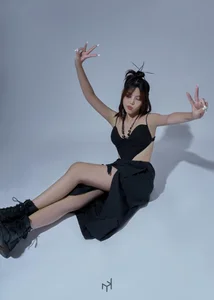 Vietnam Idol Contestant Stuns Fans with Pageant-Ready Visuals - image 0